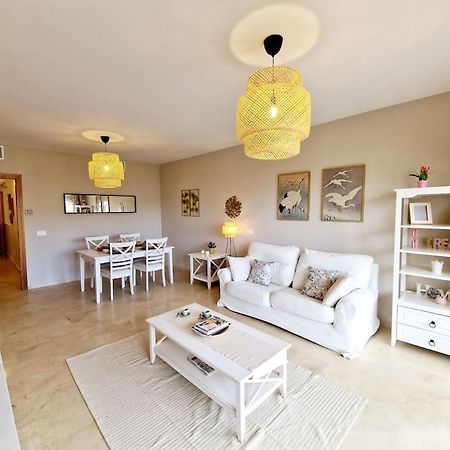 Royal Golf View: 2Br, Pools & Ac Apartment Sitio de Calahonda Ngoại thất bức ảnh