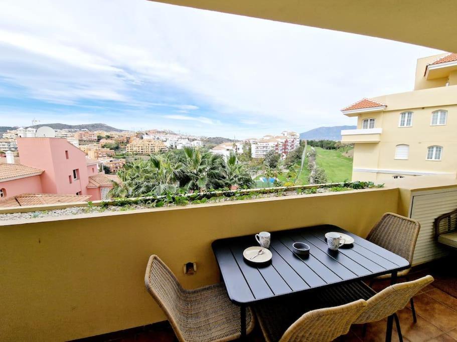 Royal Golf View: 2Br, Pools & Ac Apartment Sitio de Calahonda Ngoại thất bức ảnh
