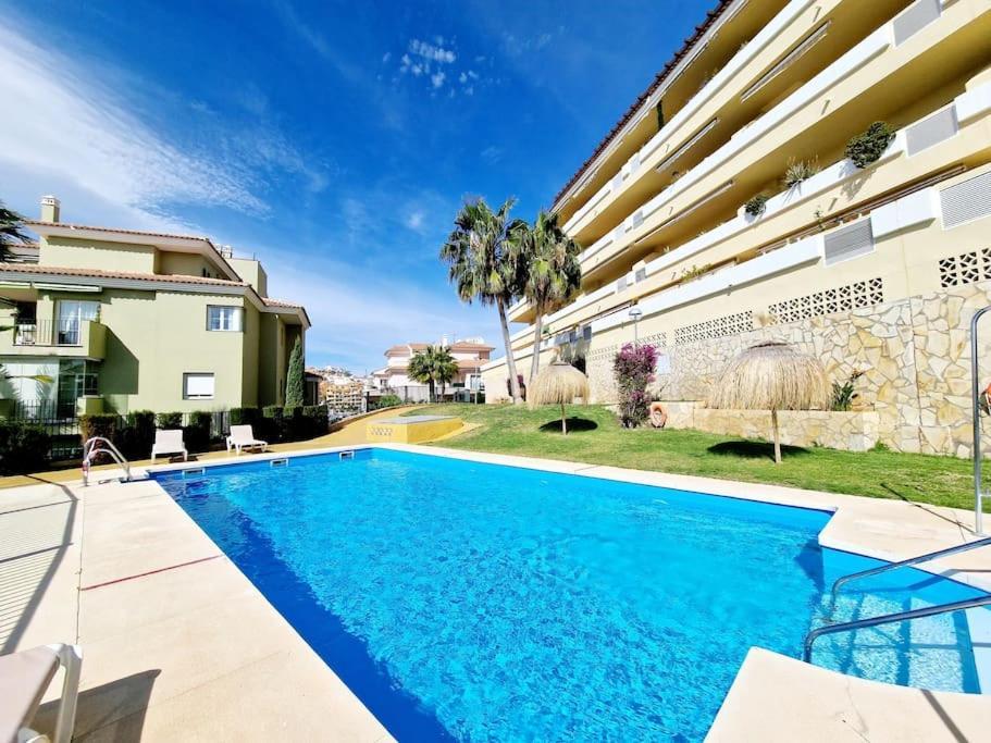 Royal Golf View: 2Br, Pools & Ac Apartment Sitio de Calahonda Ngoại thất bức ảnh