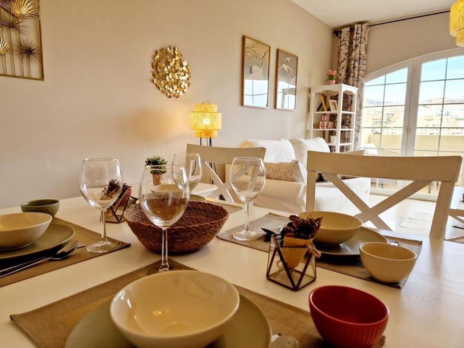 Royal Golf View: 2Br, Pools & Ac Apartment Sitio de Calahonda Ngoại thất bức ảnh