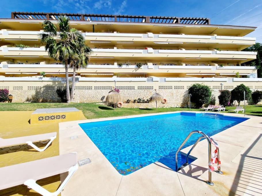 Royal Golf View: 2Br, Pools & Ac Apartment Sitio de Calahonda Ngoại thất bức ảnh