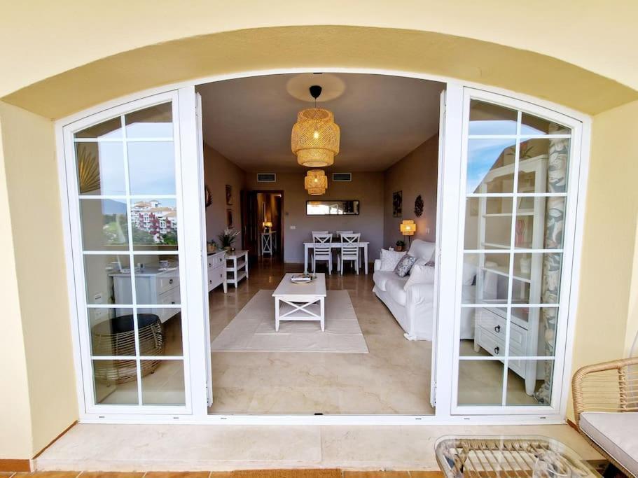 Royal Golf View: 2Br, Pools & Ac Apartment Sitio de Calahonda Ngoại thất bức ảnh