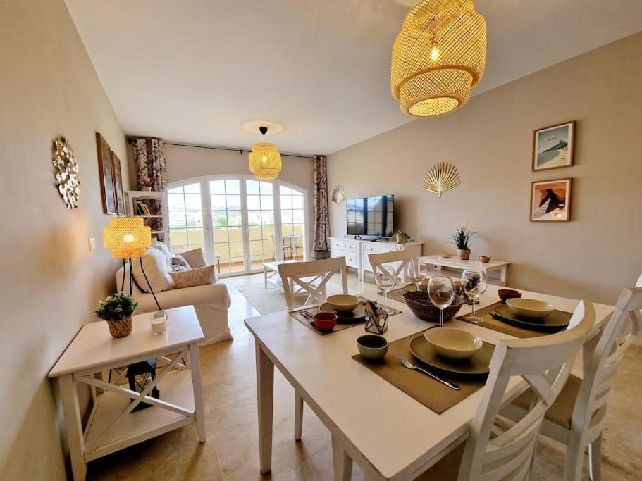 Royal Golf View: 2Br, Pools & Ac Apartment Sitio de Calahonda Ngoại thất bức ảnh
