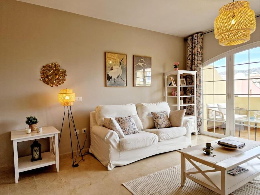 Royal Golf View: 2Br, Pools & Ac Apartment Sitio de Calahonda Ngoại thất bức ảnh