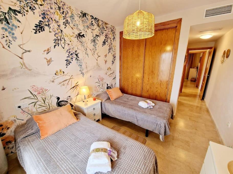 Royal Golf View: 2Br, Pools & Ac Apartment Sitio de Calahonda Ngoại thất bức ảnh