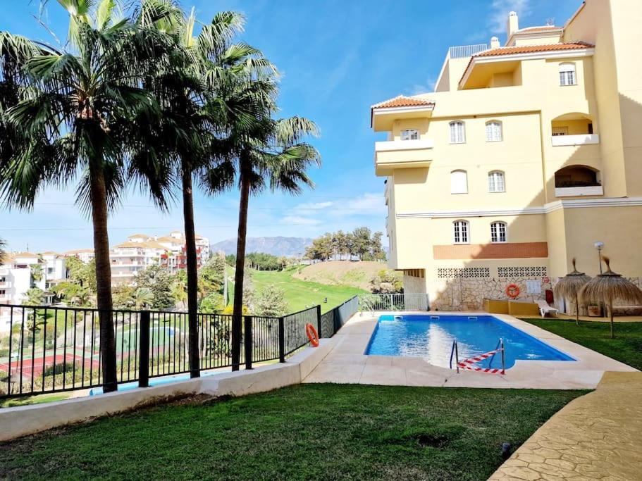 Royal Golf View: 2Br, Pools & Ac Apartment Sitio de Calahonda Ngoại thất bức ảnh
