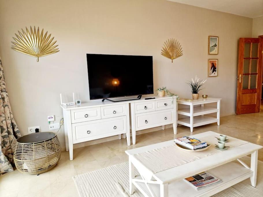 Royal Golf View: 2Br, Pools & Ac Apartment Sitio de Calahonda Ngoại thất bức ảnh