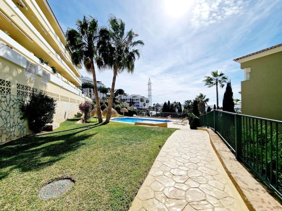Royal Golf View: 2Br, Pools & Ac Apartment Sitio de Calahonda Ngoại thất bức ảnh