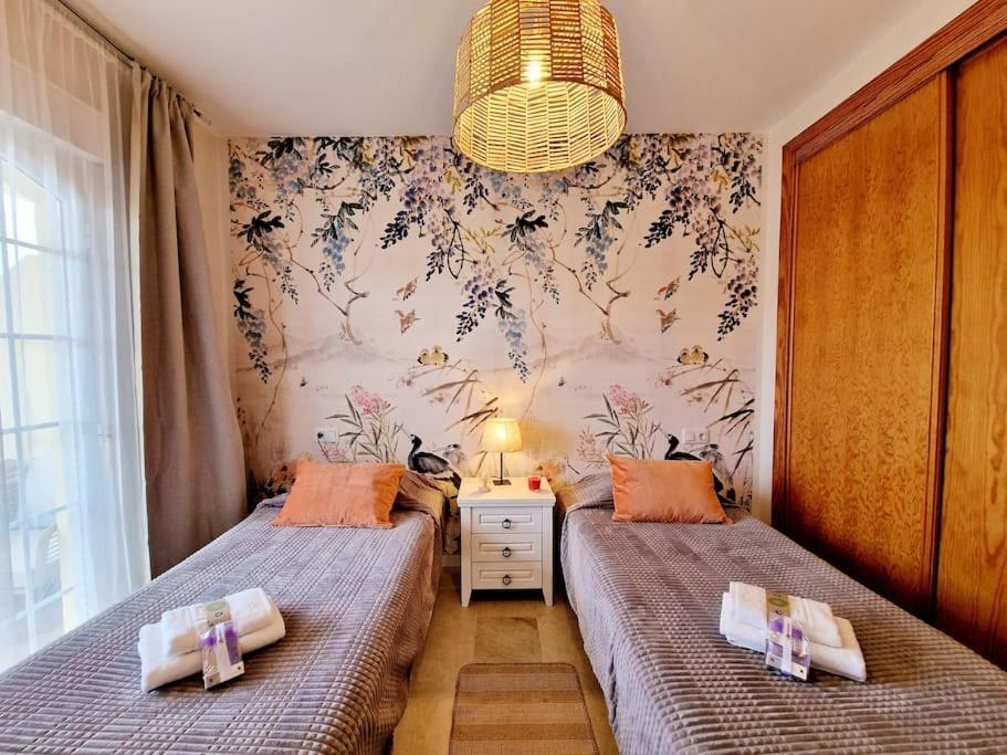 Royal Golf View: 2Br, Pools & Ac Apartment Sitio de Calahonda Ngoại thất bức ảnh